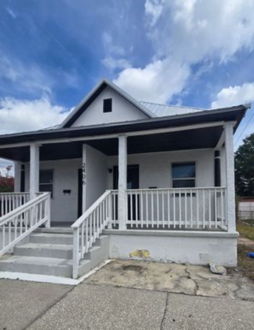 TAMPA Apartment: 2406 E CLARK STREET