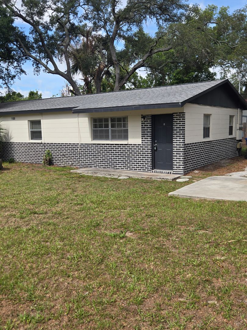 TAMPA Apartment: 1109 SENECA AVENUE