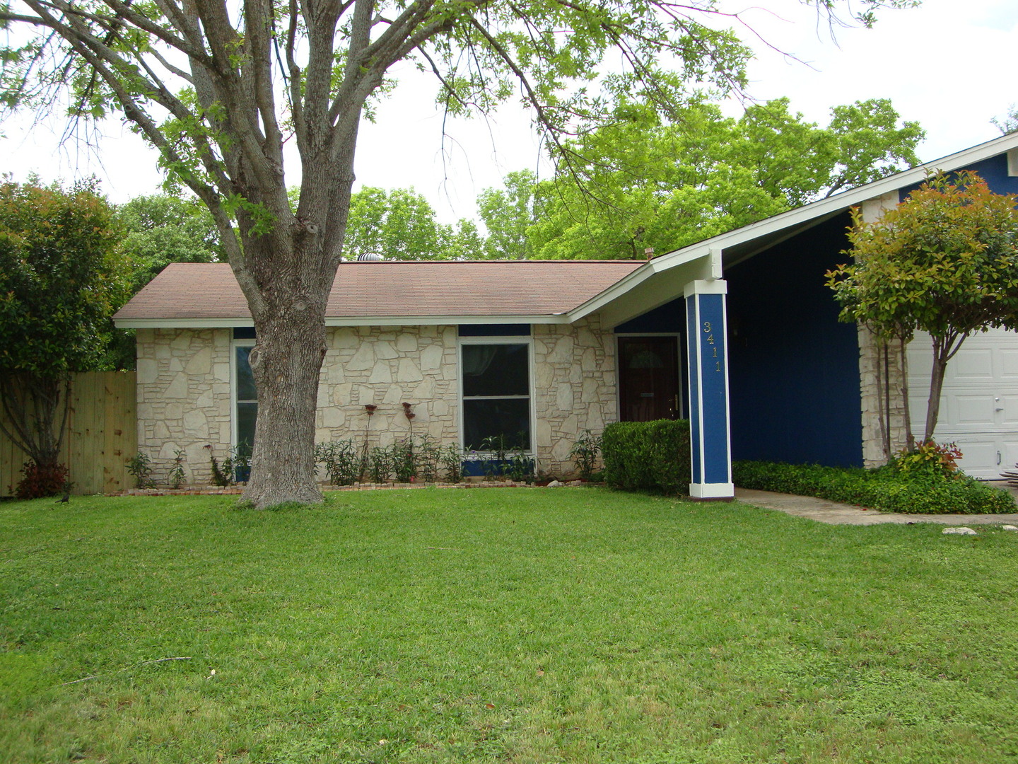 San Antonio House: 3411 Meadow Dr