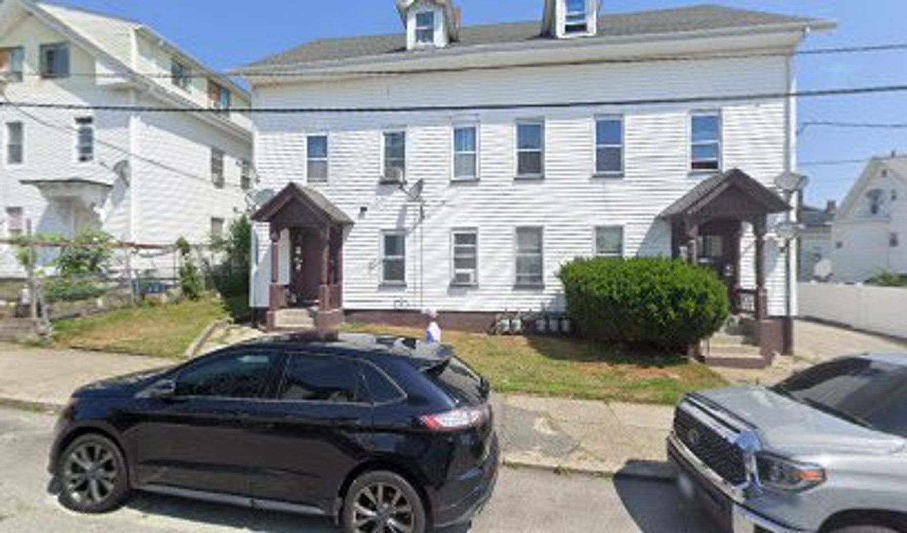 Central Falls Apartment: 11 Summit Street