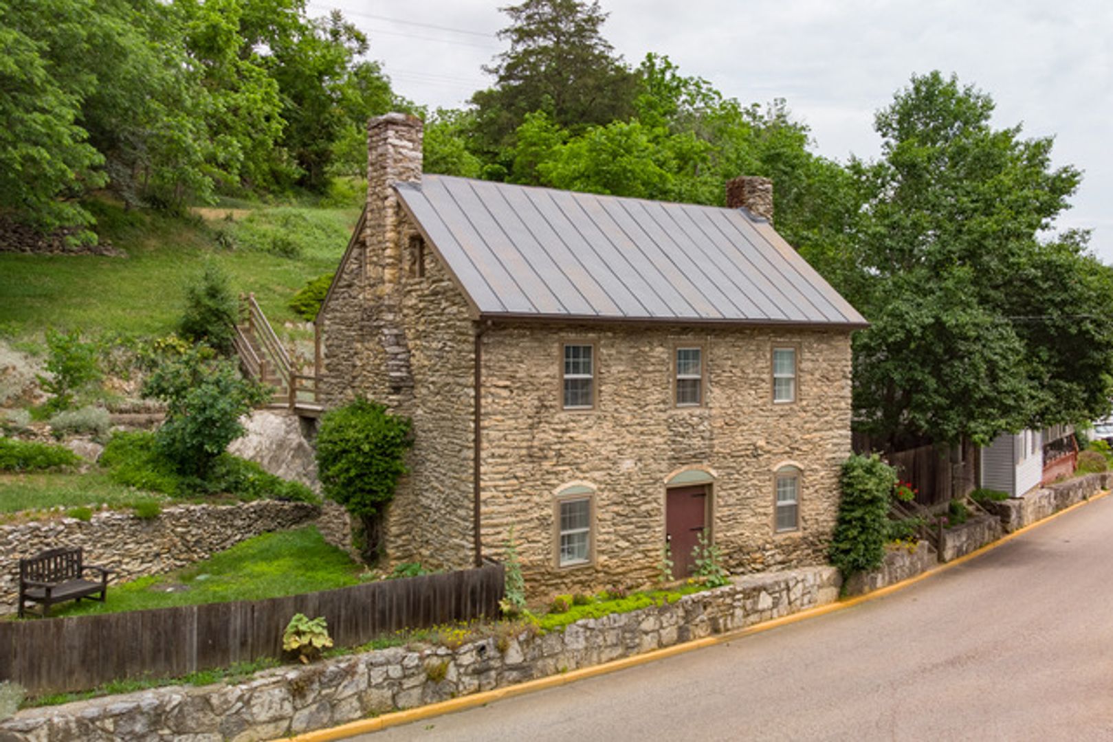 Lexington House: 708 N Main Street