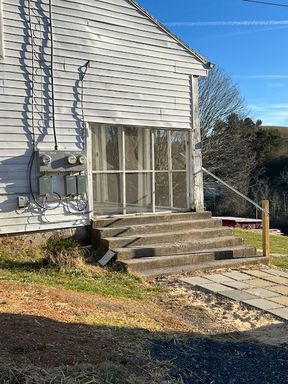 Single occupancy only due to septic constraints – photo 1