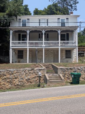 Single Family Home Minutes from Downtown Lexington