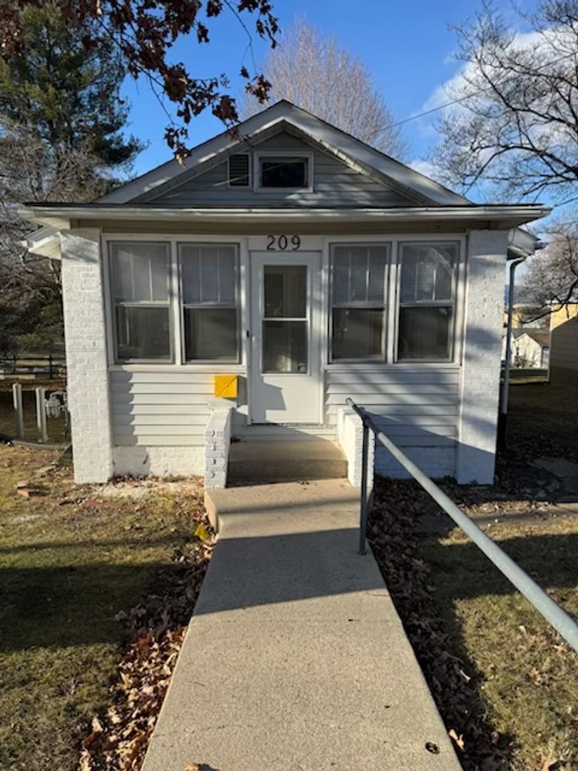 Lexington House: 209 Taylor Street