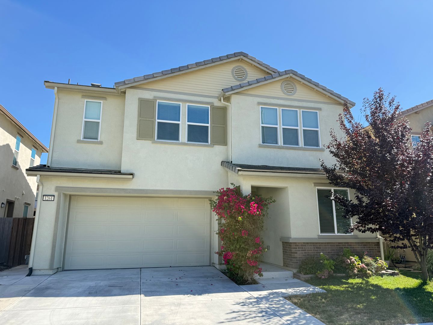 Hollister House: 1261 Damasco Ln