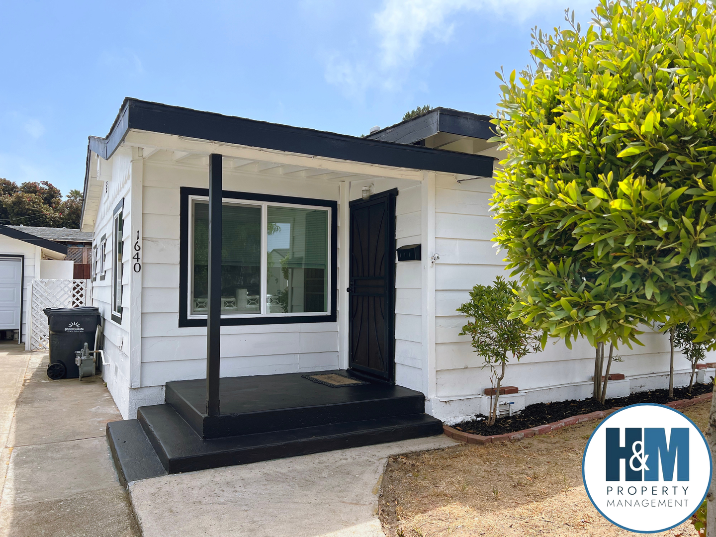 Seaside House: 1640 Judson St