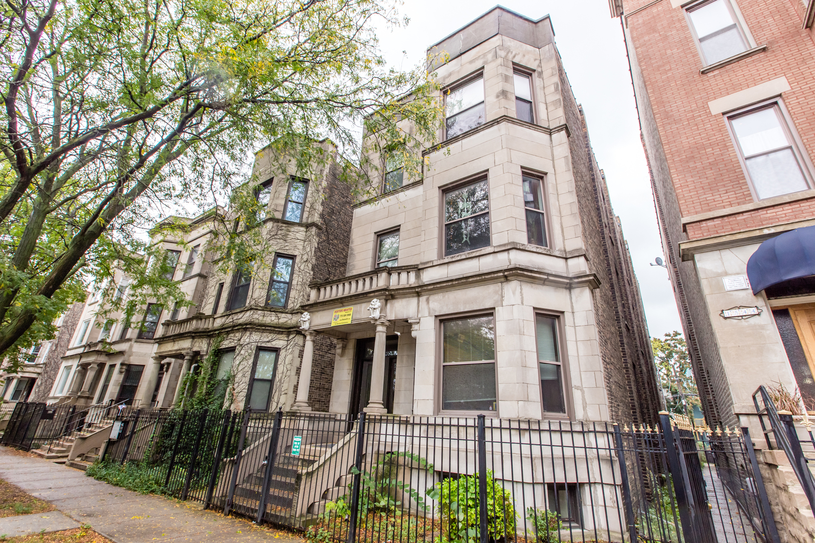 Chicago Apartment: 1542 N Oakley Blvd, #1