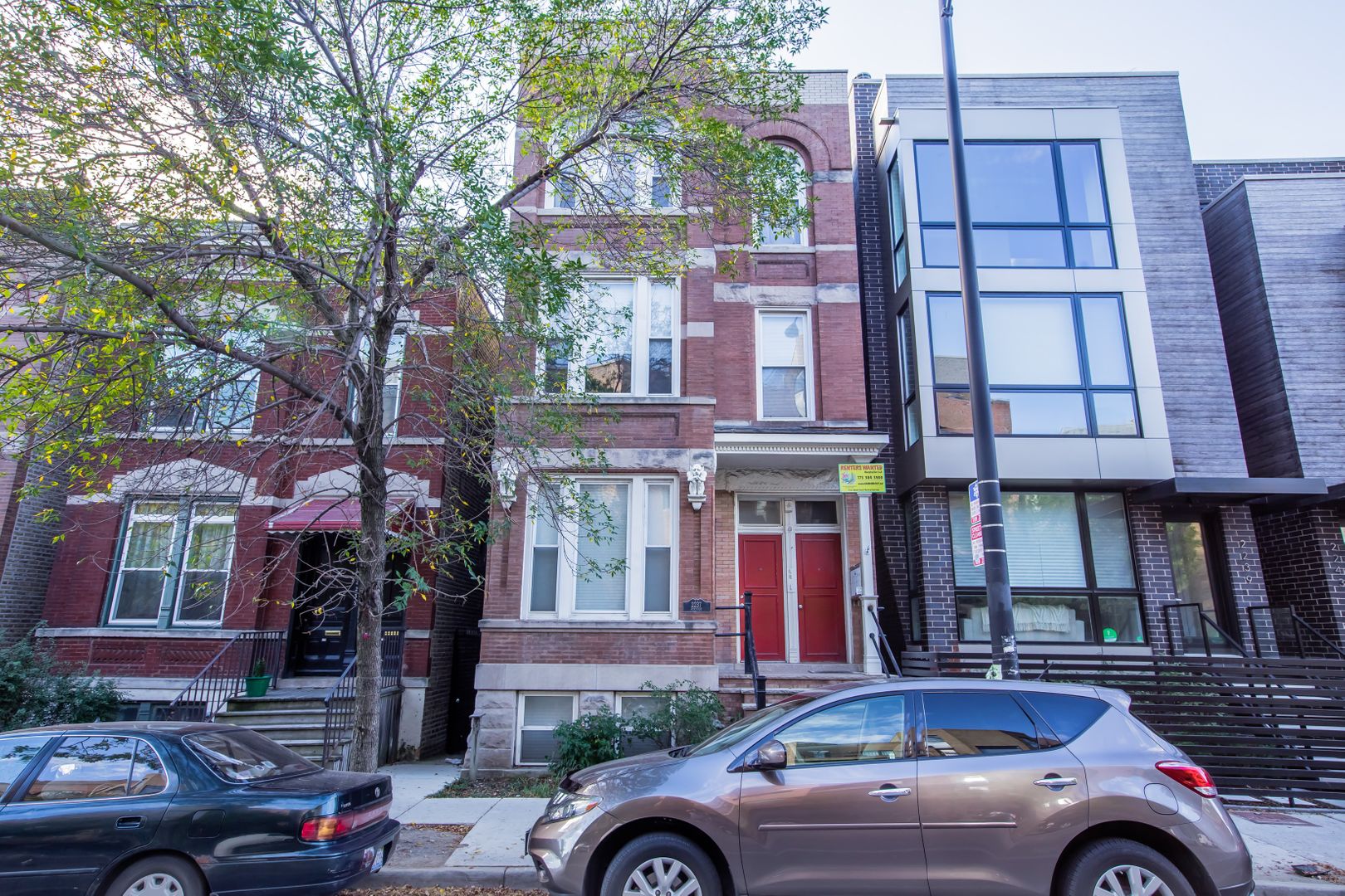 Chicago Apartment: 2237 W Armitage Ave, #2F