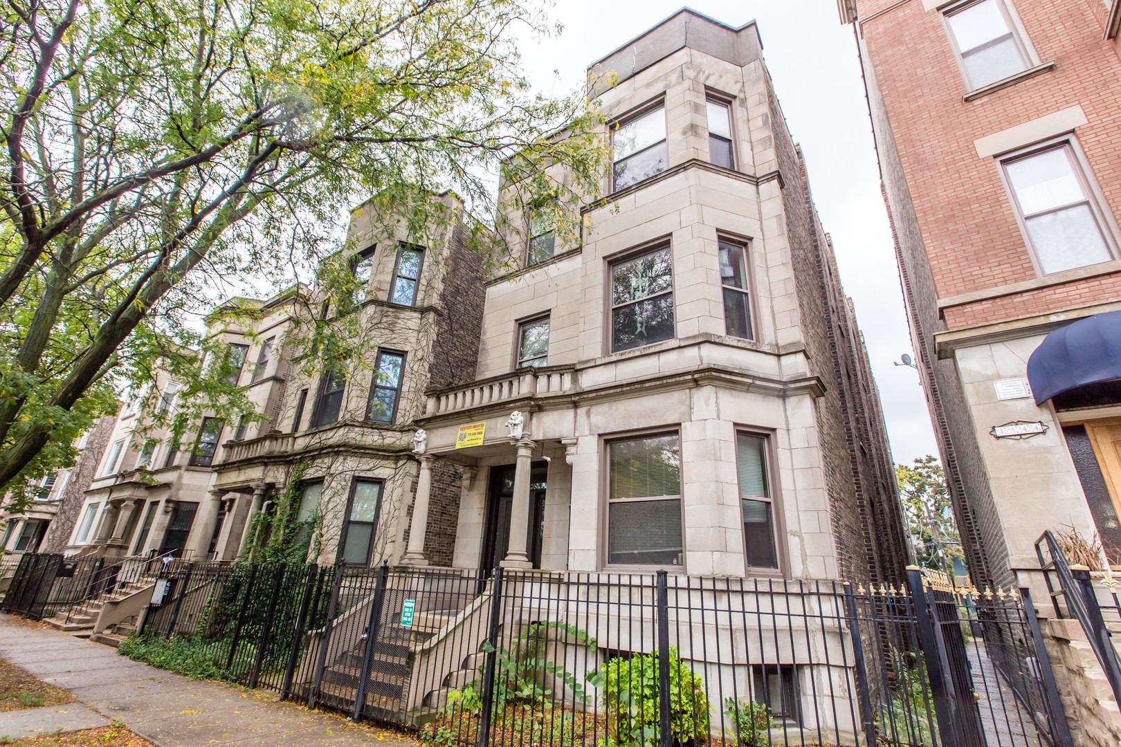 Chicago Apartment: 1542 N Oakley Blvd, #0