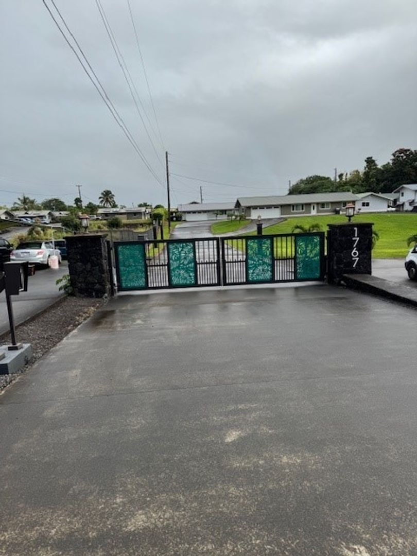 Hilo House: 1767 Kilauea Avenue, Unit 2