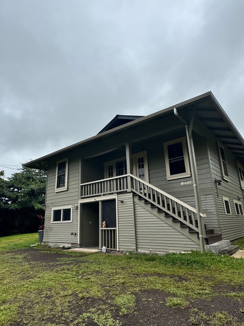 Kurtistown House: 17-304 Volcano Rd.