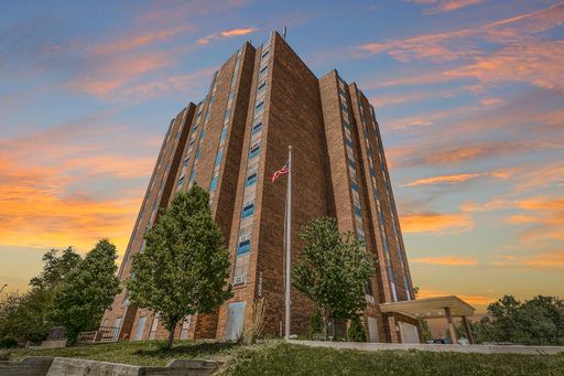 Welcome to EMR Apartments in Peoria, IL! – photo 1