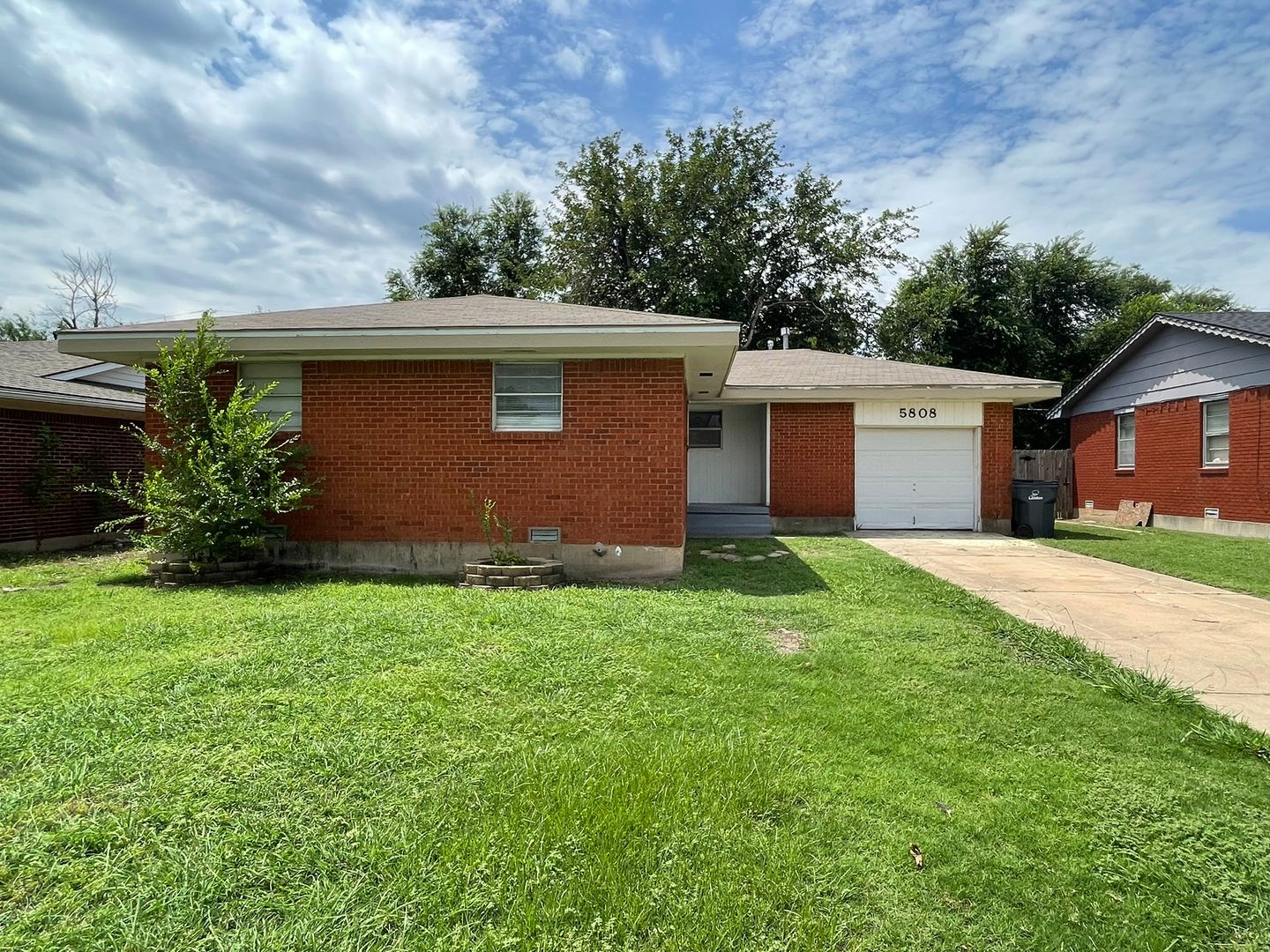 Lawton House: 5808 NW Liberty Ave