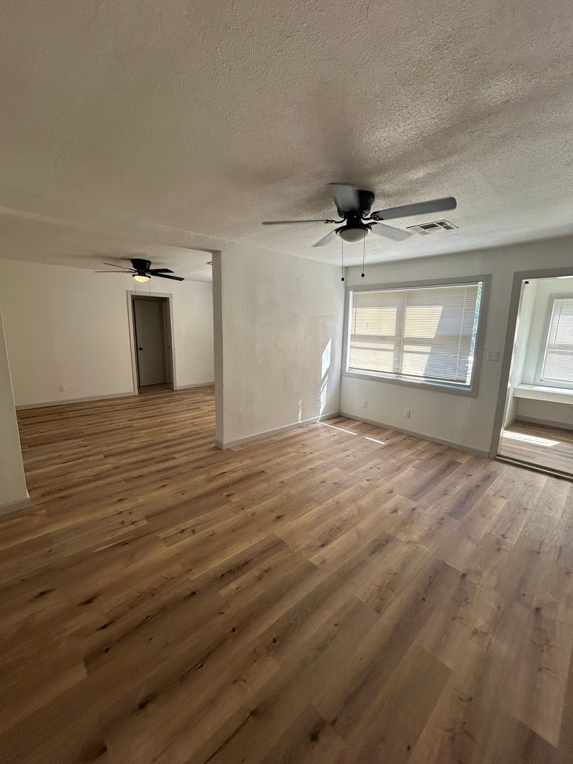 Lawton House: 1529 NW Smith