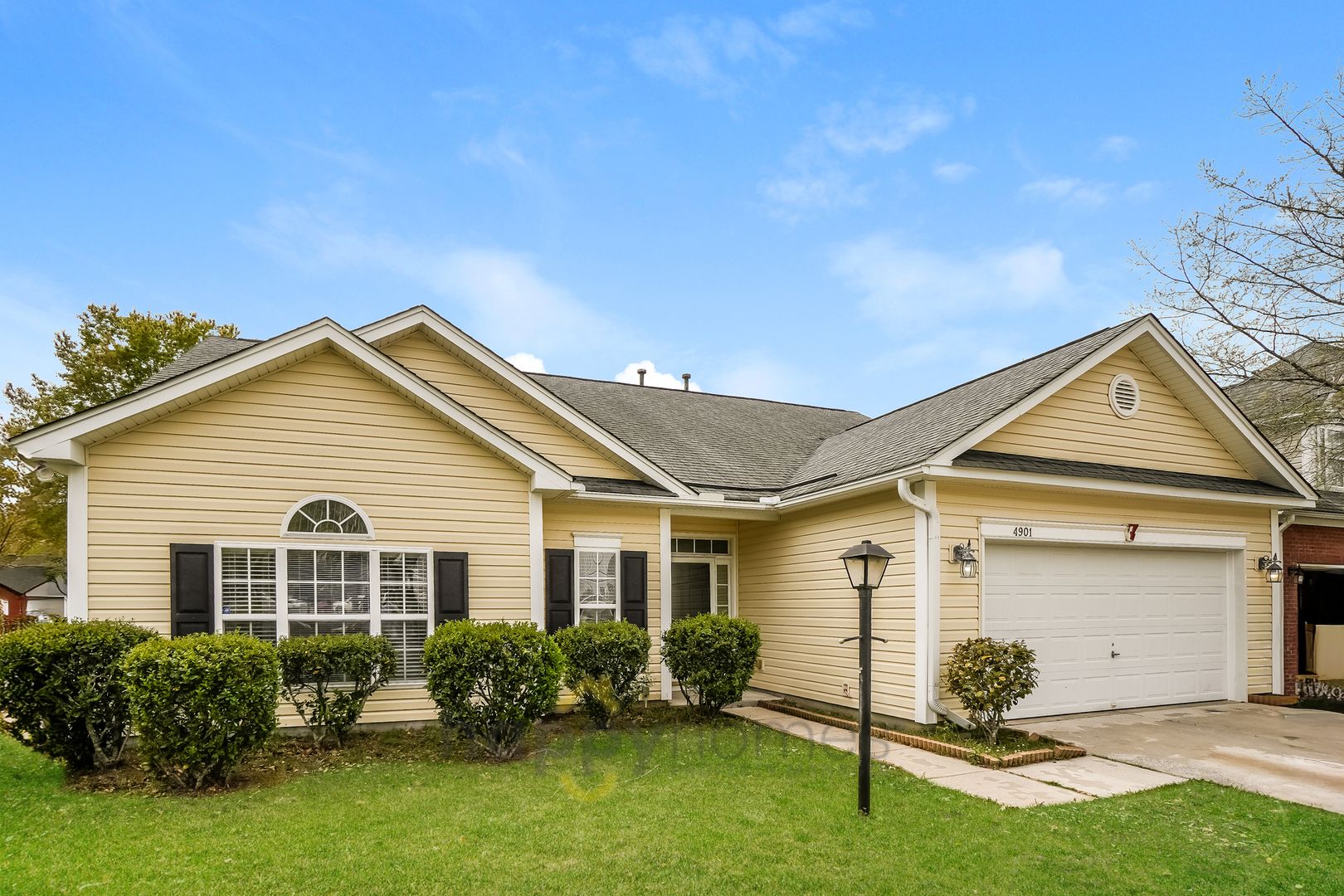 Summerville House: 4901 Pineridge Road