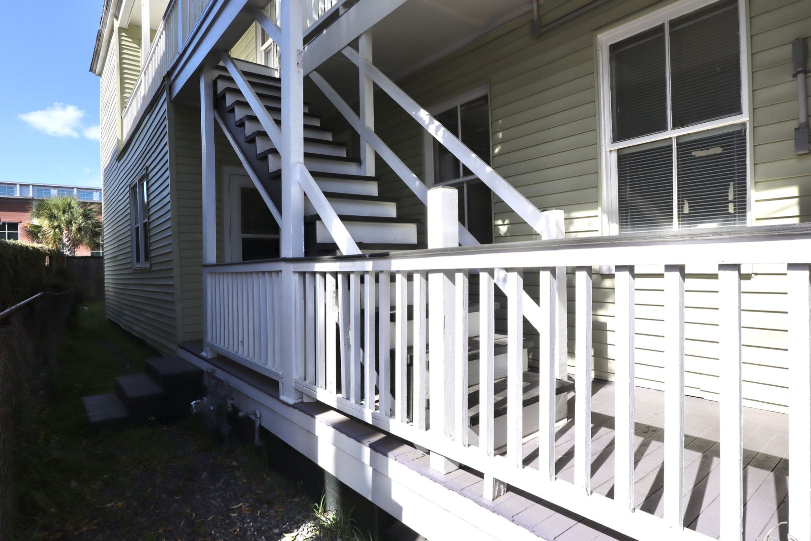 Charleston Apartment: 27 Nassau Street- Unit A
