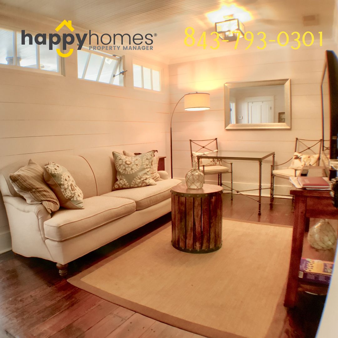 Charleston House: 251 Meeting Street #3