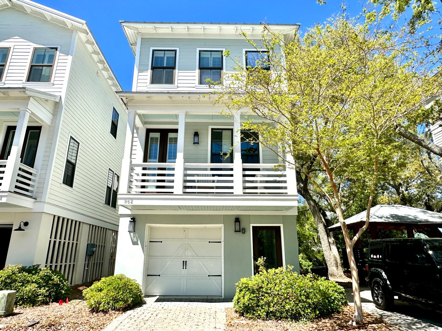 Mount Pleasant House: 962 Key Colony Court