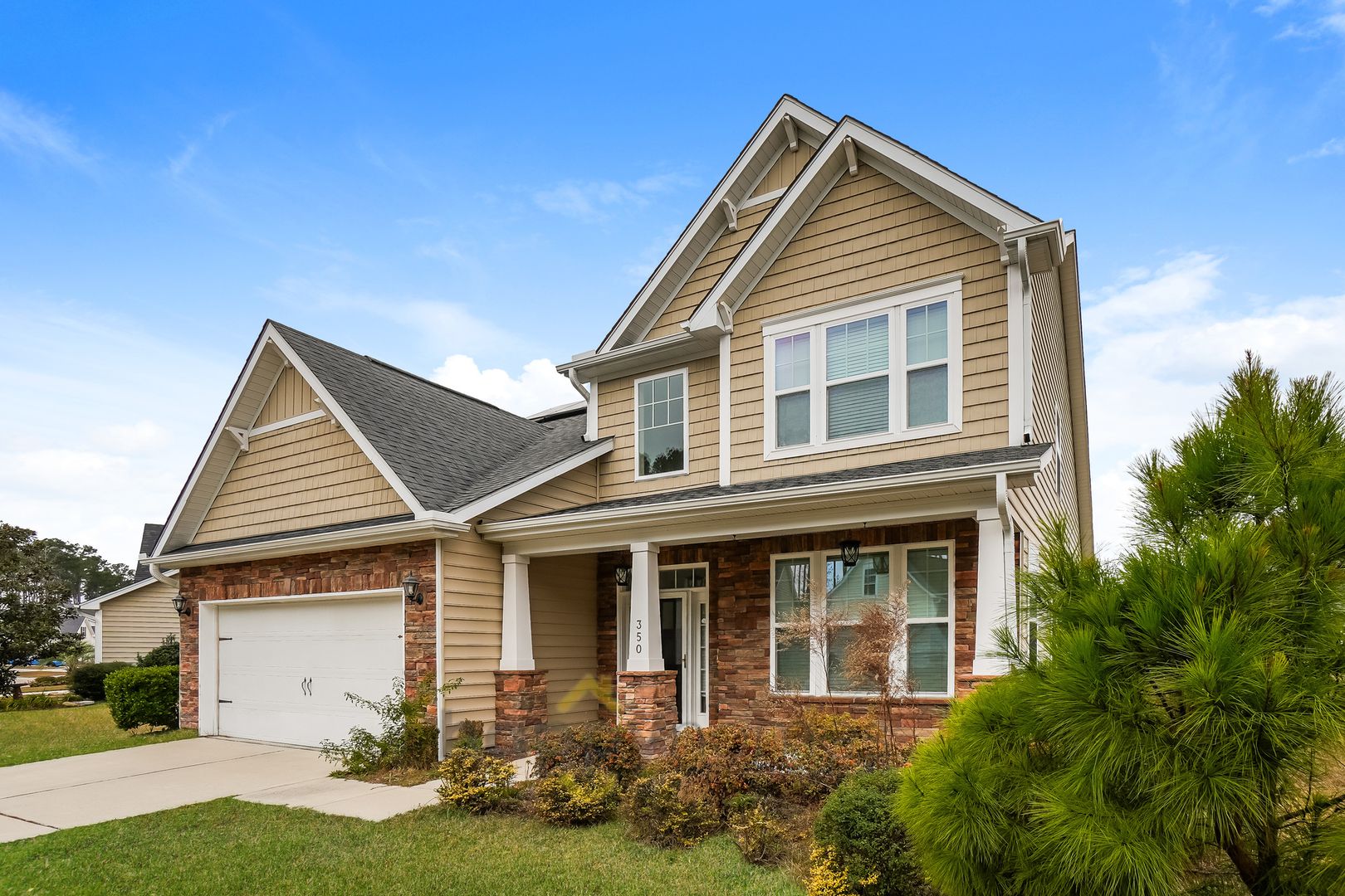 Summerville House: 350 Spectrum Road