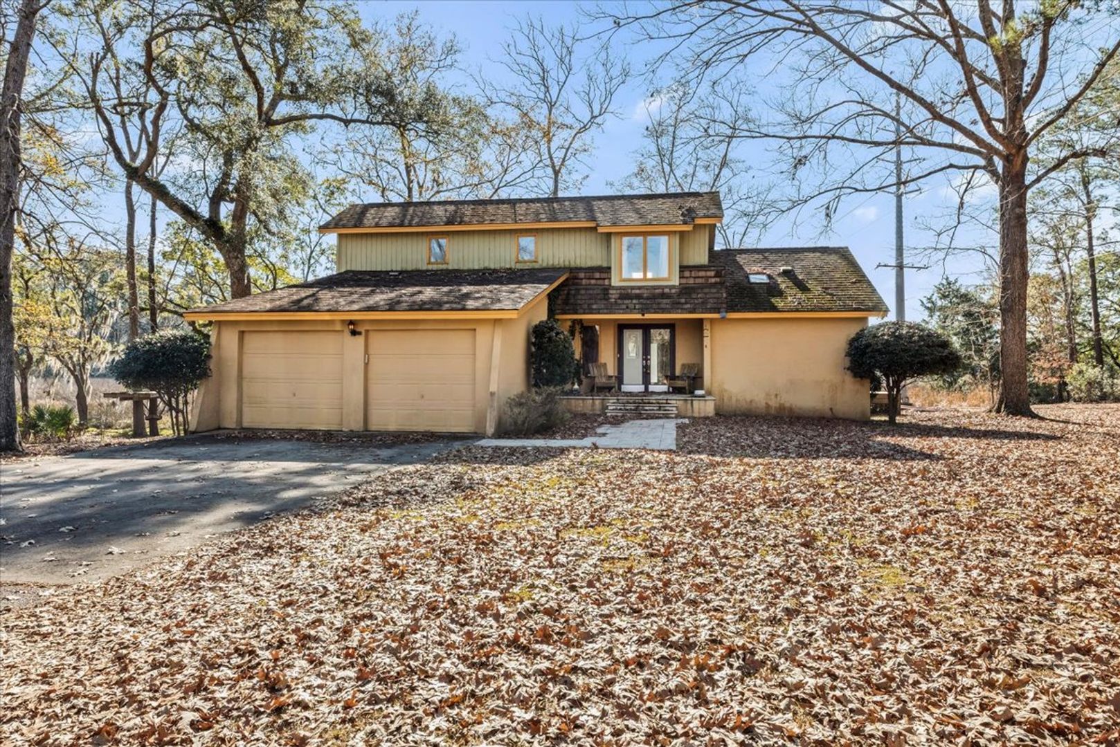 Charleston House: 2051 Marsh Flower Lane