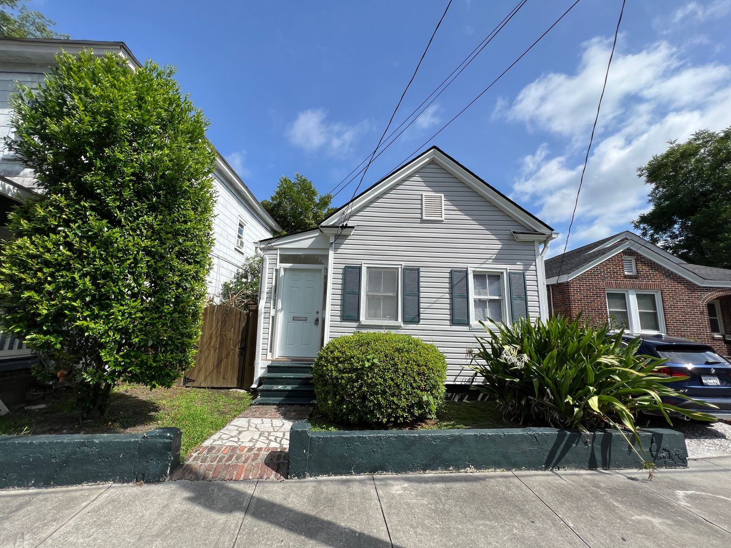 Charleston House: 6 Maverick St