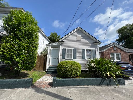 Amazing 3/2 located downtown off King Street – photo 1