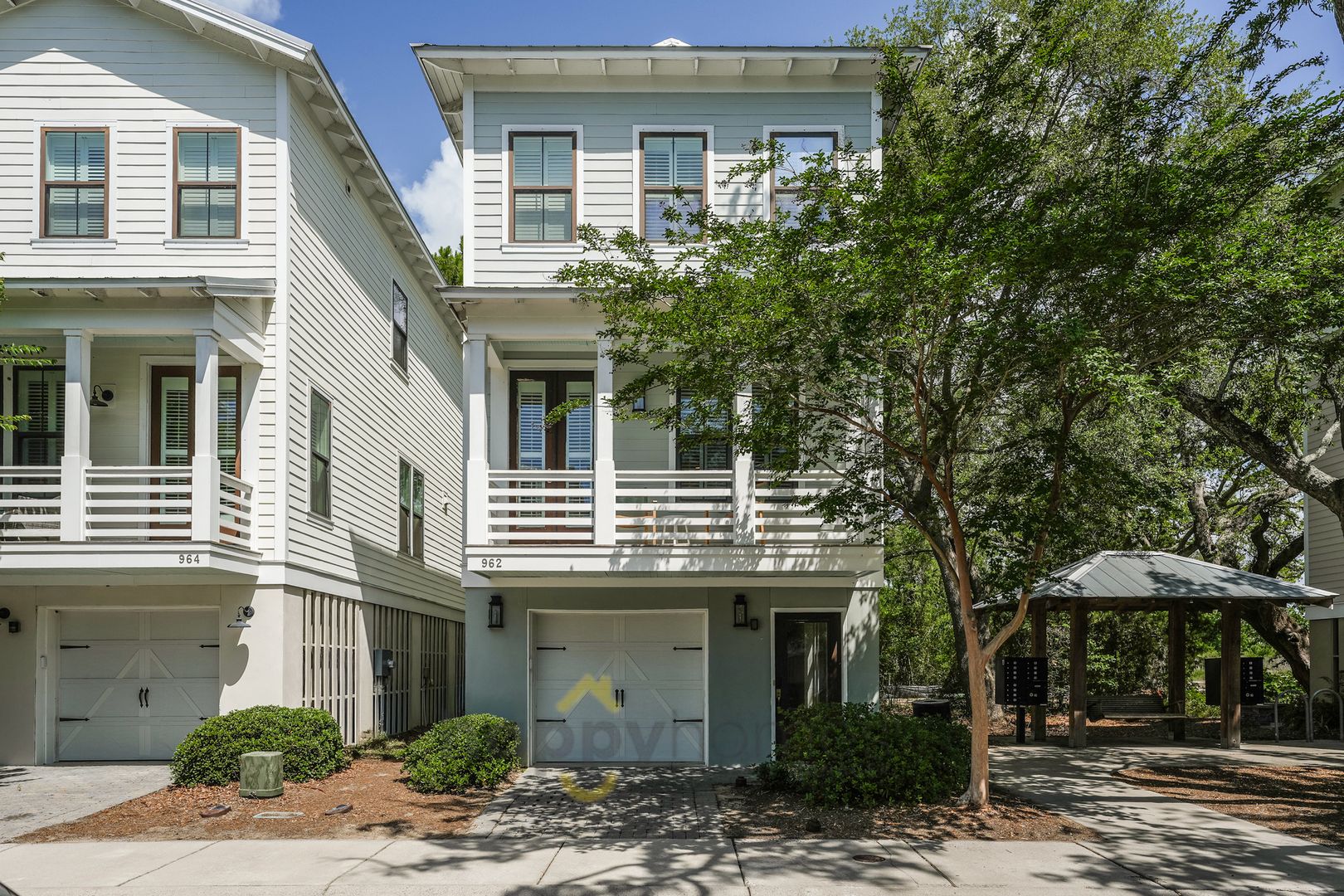 Mount Pleasant House: 962 Key Colony Court
