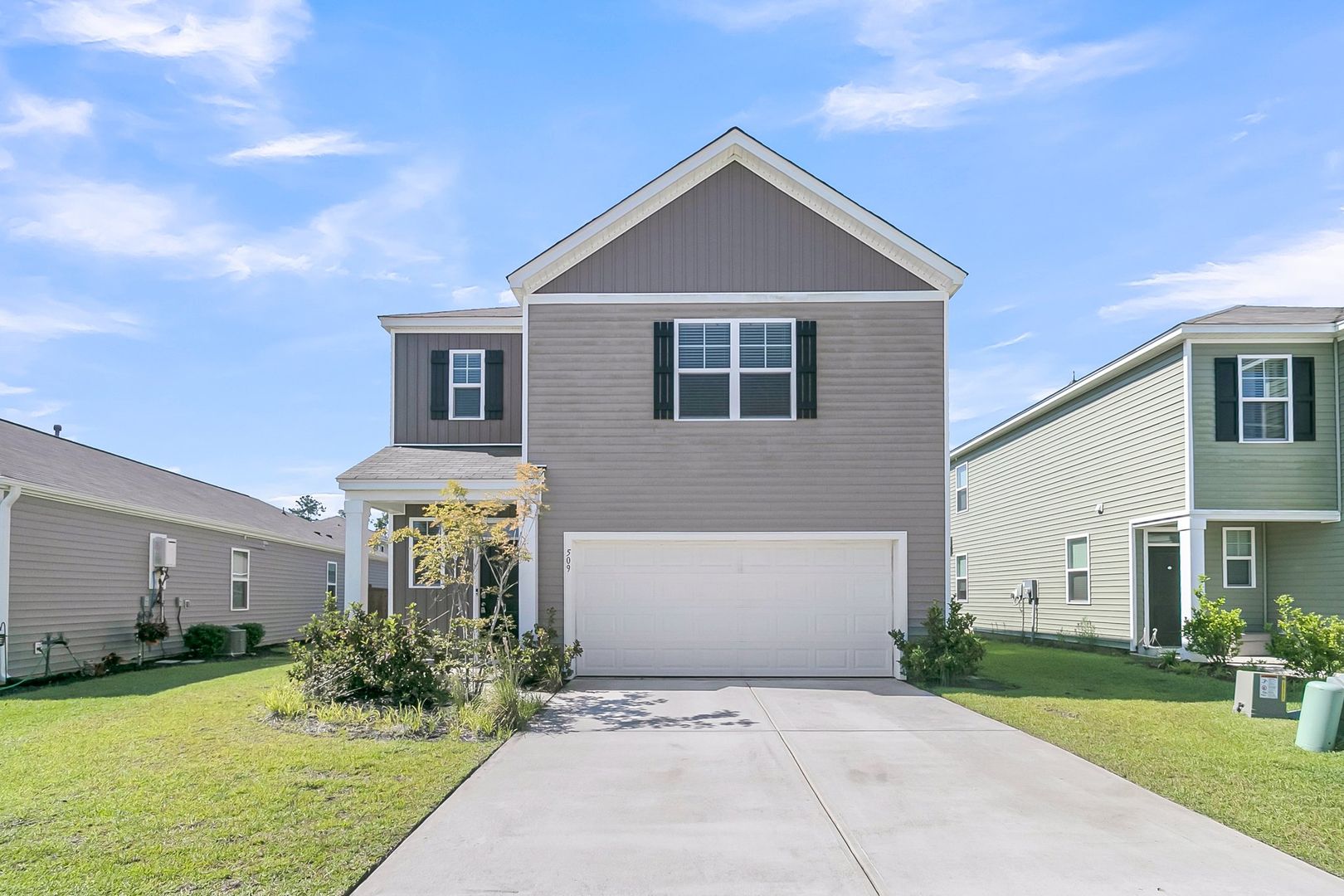 Summerville House: 509 Red Twig Rd