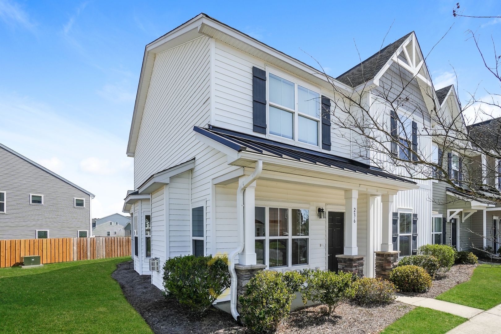 Goose Creek House: 236 Swallowtail Lane