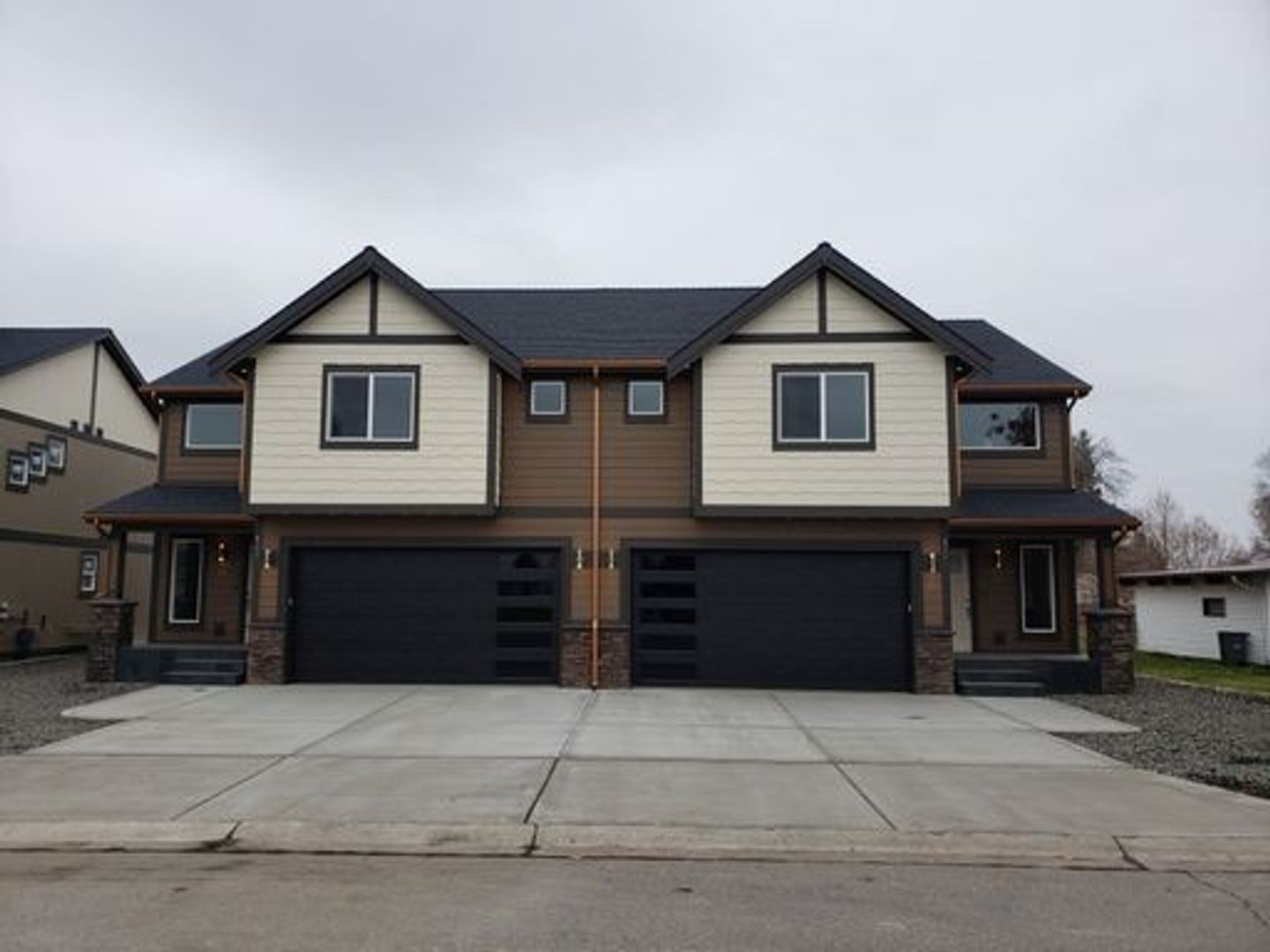 Spokane Valley Apartment: 825 Johnson Road