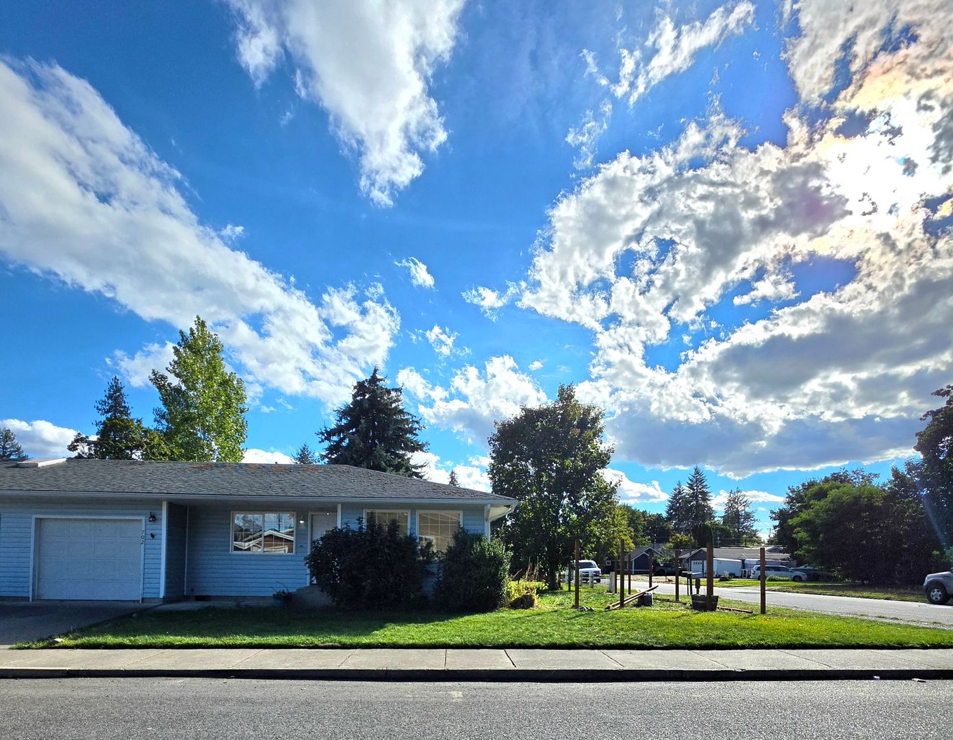 Mosqueda 702 E Spokane Ave. 1 of 8