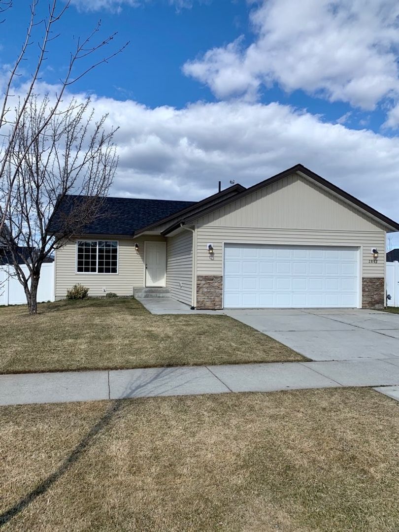 Post Falls House: 2877 Thrush Drive