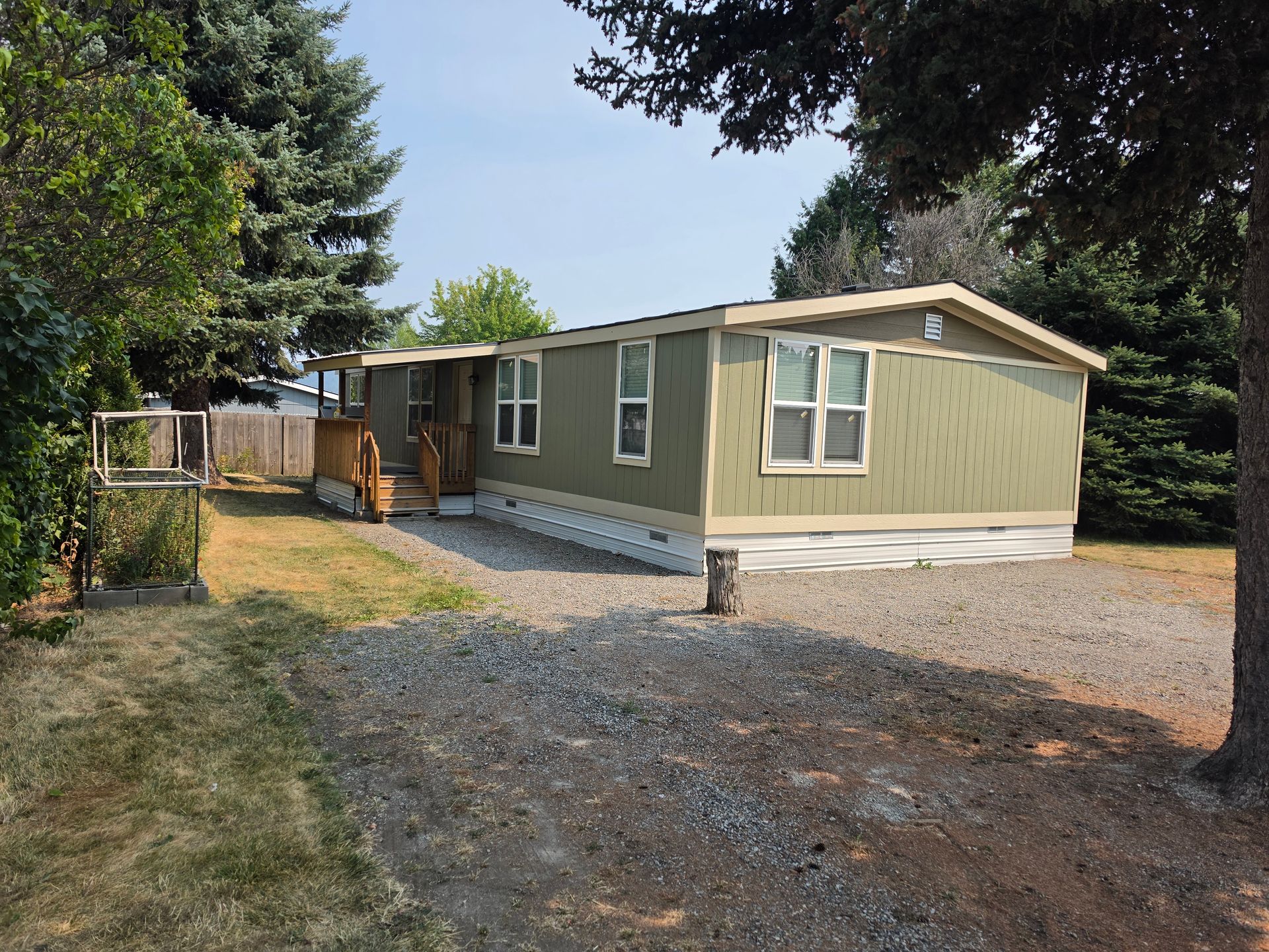 Hayden Apartment: N. Runkle Rd.