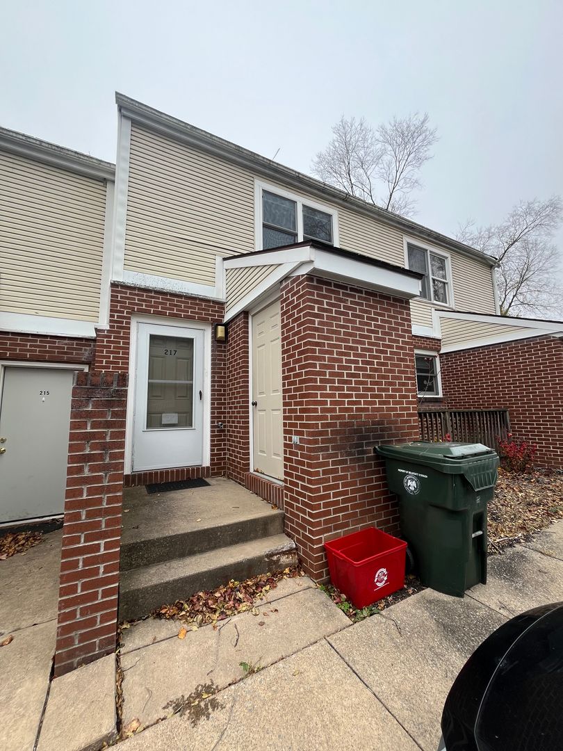 Bellefonte Apartment: N Penn St.