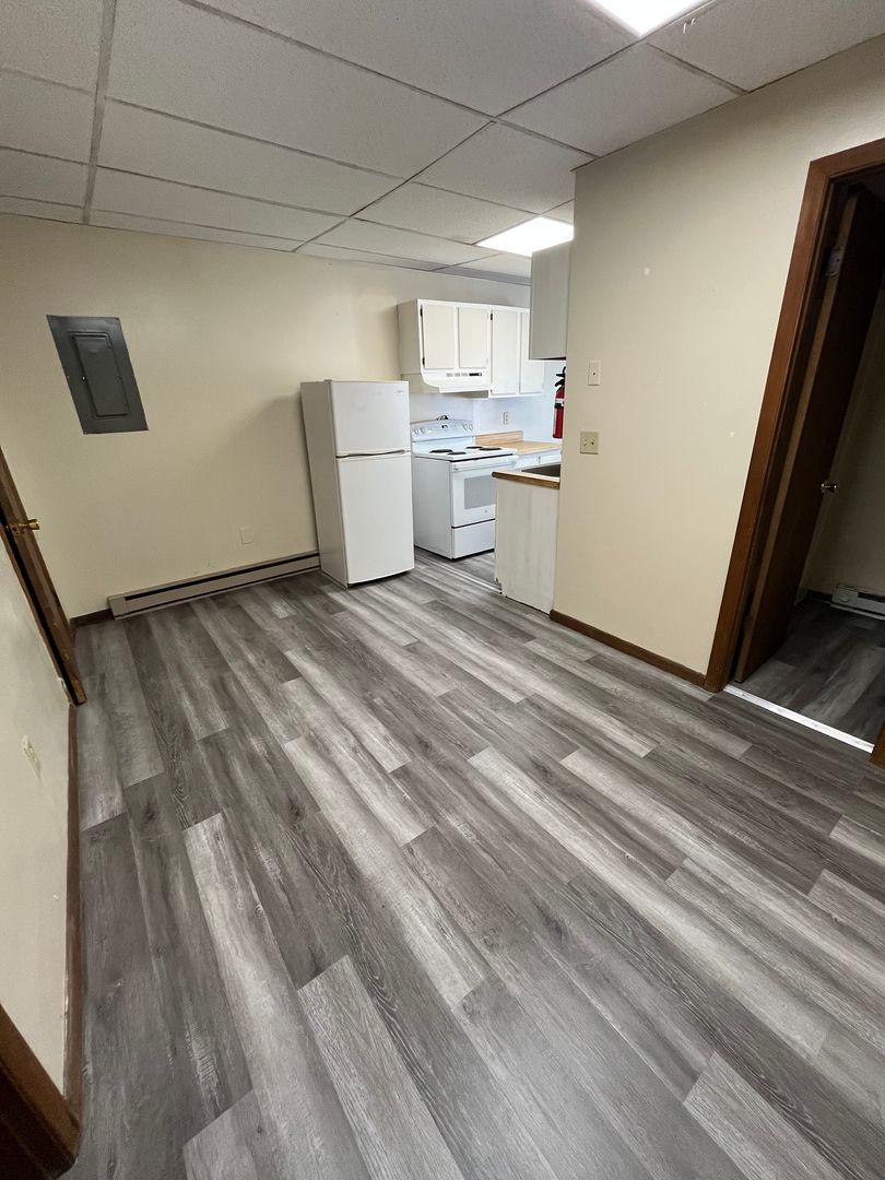 Bellefonte Apartment: 300-302 Howard St