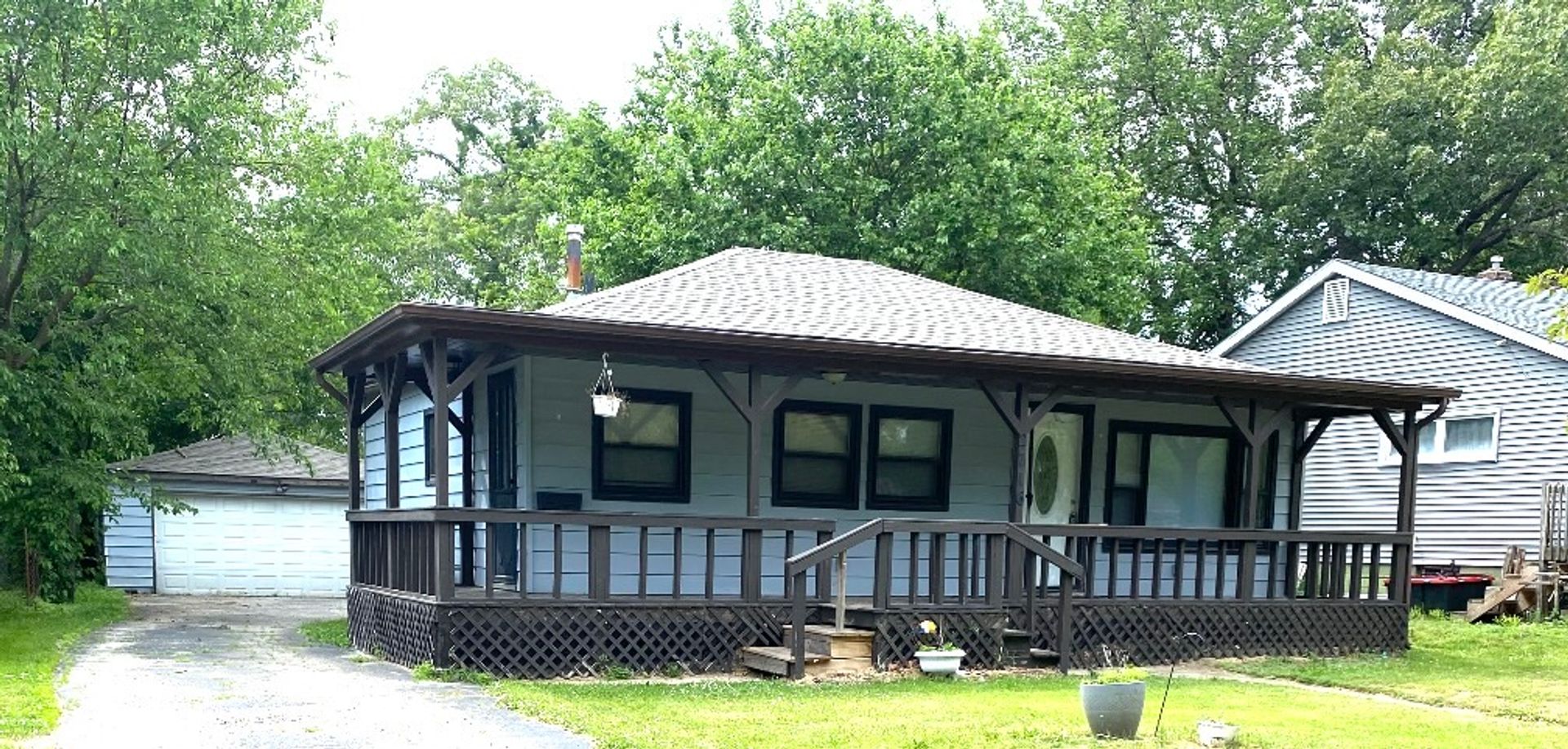 Lake Station House: 2716 Huntington