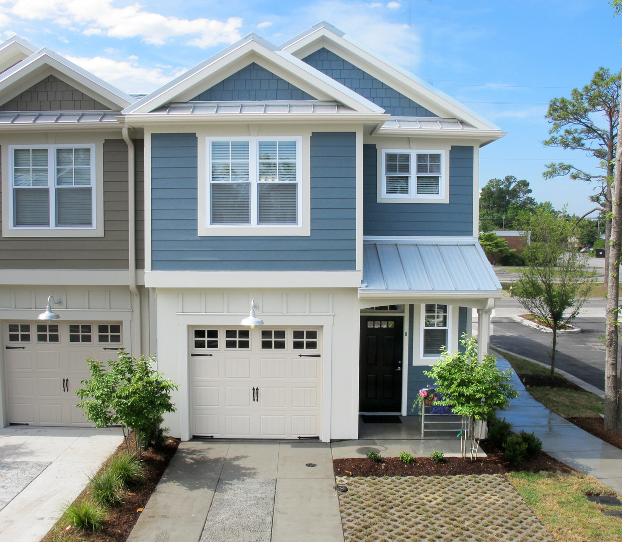 Wilmington Apartment: Fallen Leaf Lane