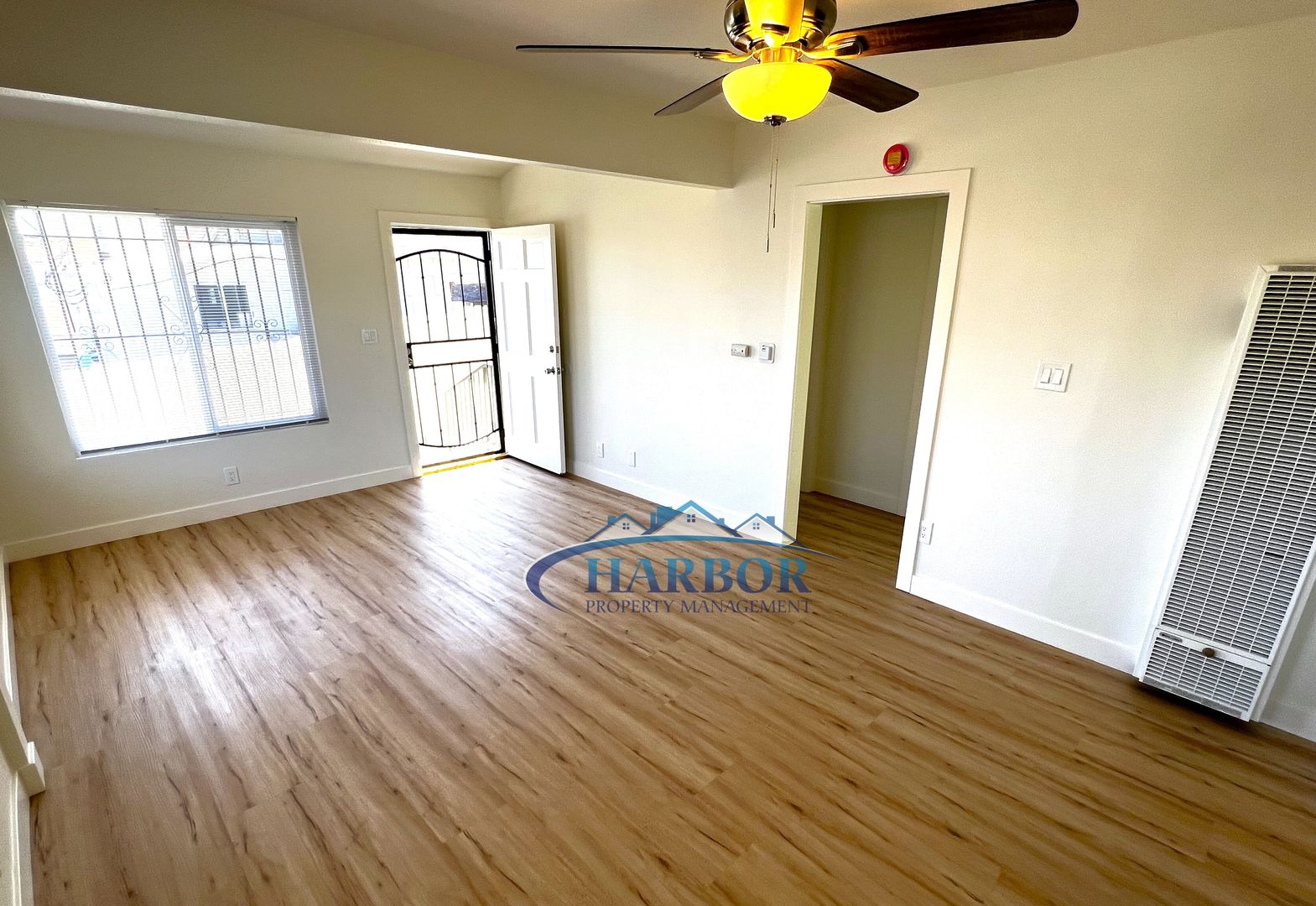 San Pedro Apartment: 1072 W. 21st Street