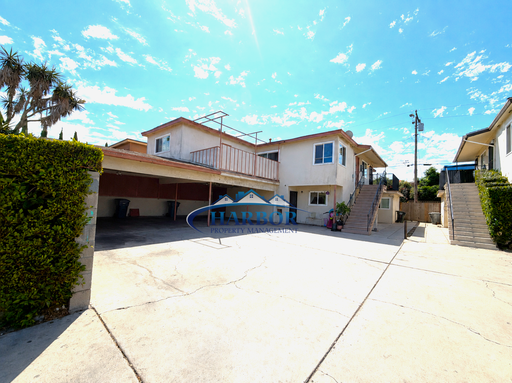 Beautifully Updated 2 Bedroom Apartment with Private Balcony – photo 1