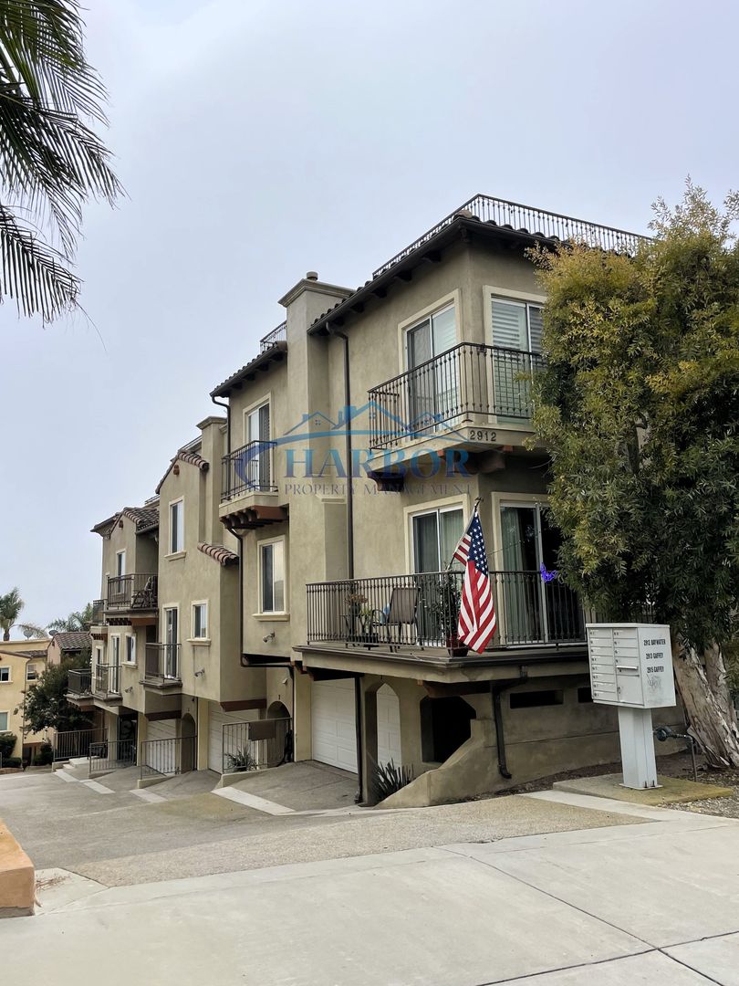 San Pedro House: 2912 Baywater Avenue - 2