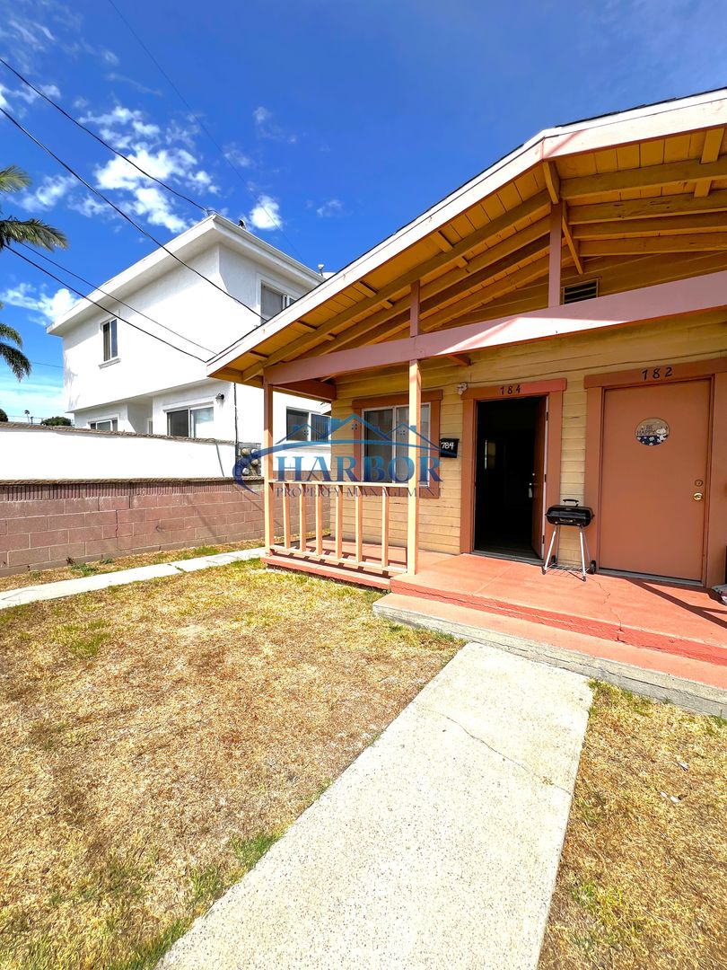 San Pedro Apartment: 782-786 W. 18th Street