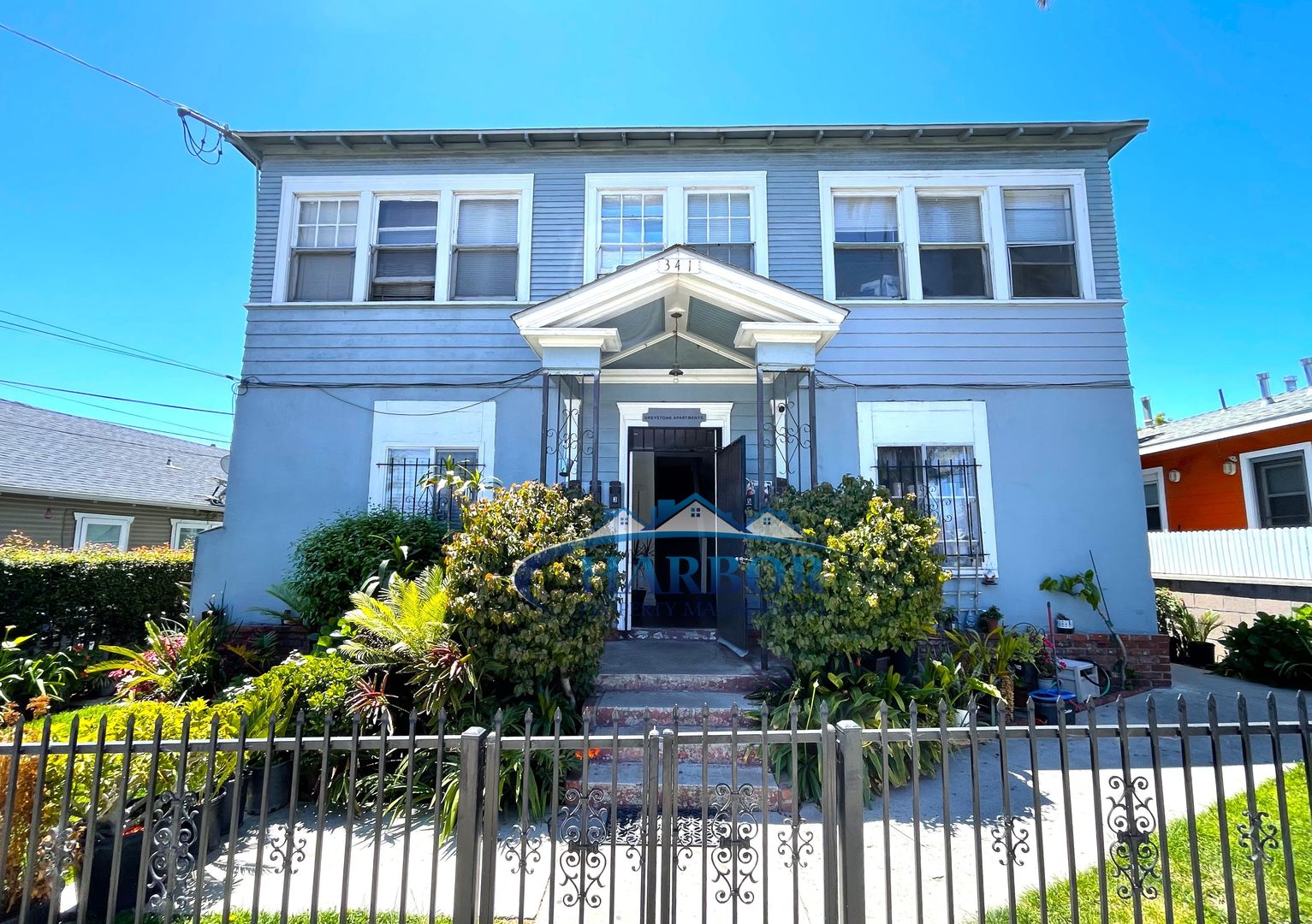 San Pedro Apartment: 341 W Amar Street