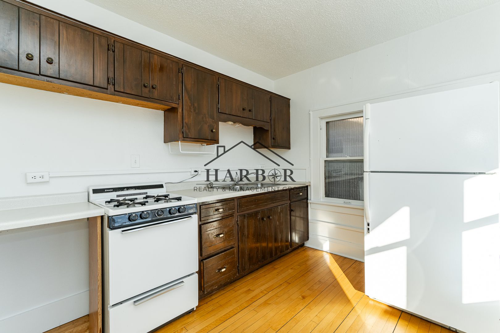 Rochester Apartment: 917 N Broadway Avenue