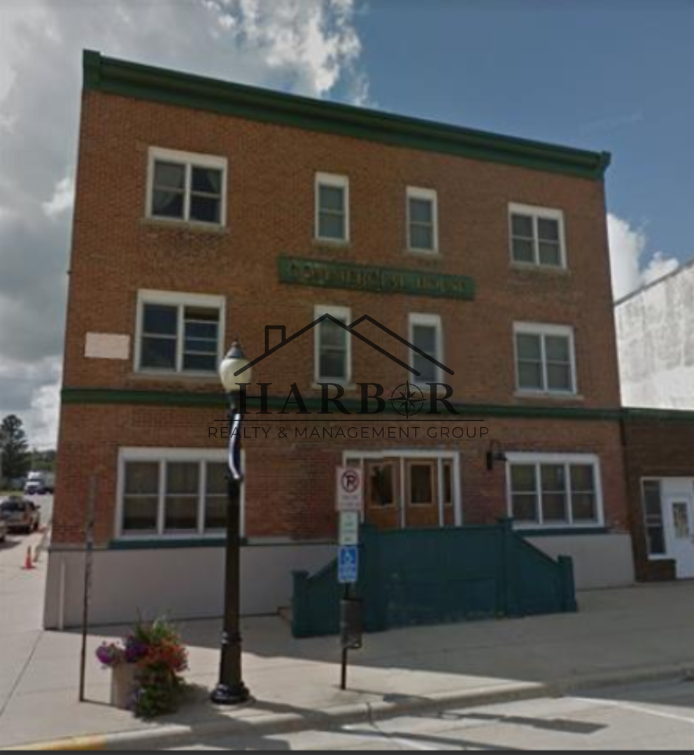 Spring Valley Apartment: 146 South Broadway Avenue