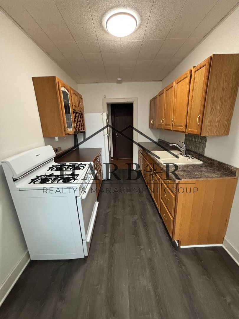 Albert Lea Multiplex: 1215 Saint Johns Ave
