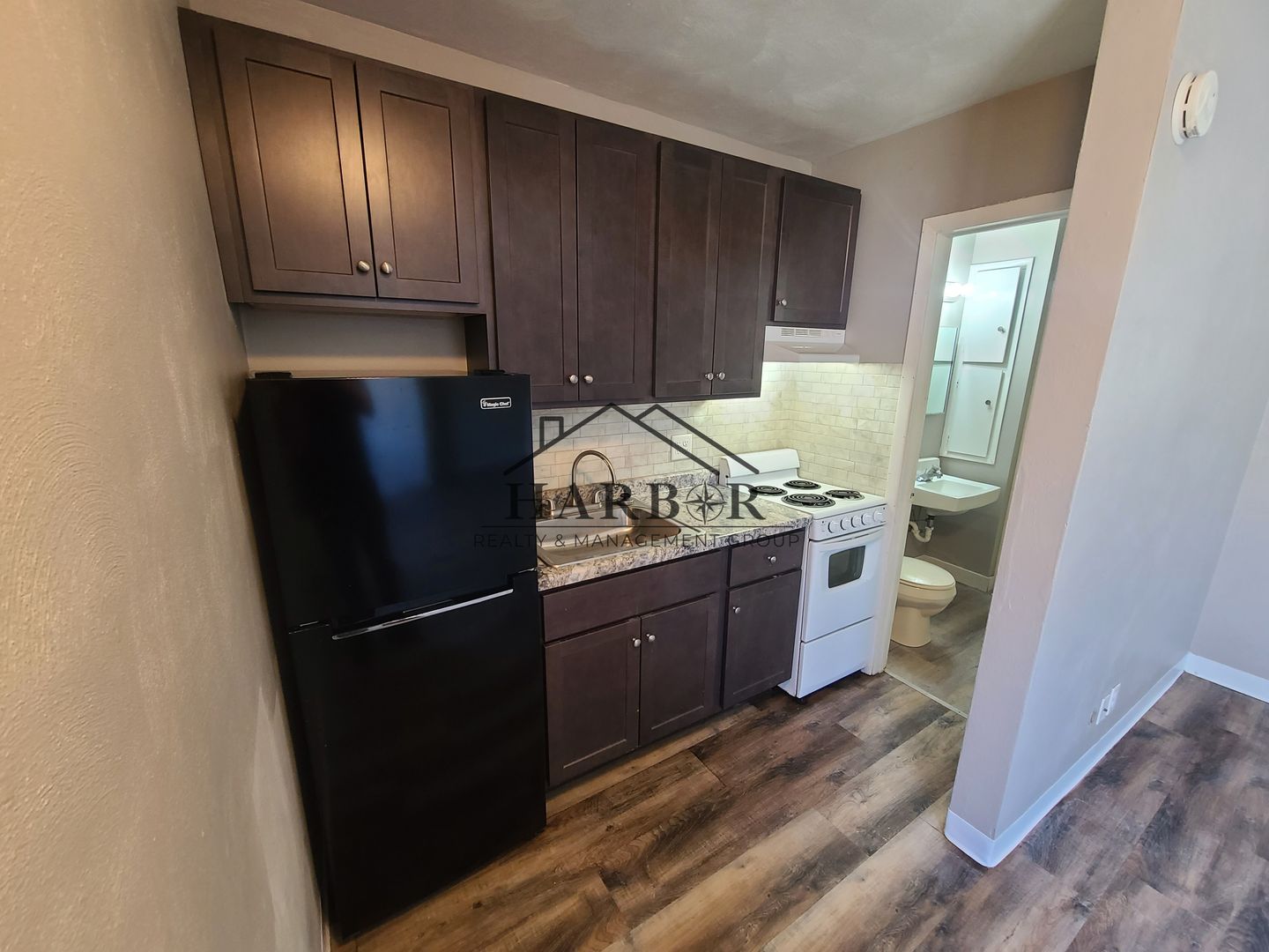 Austin Apartment: 900 14th Street NW