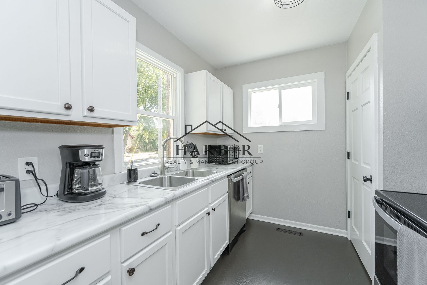 Rochester House: 524 10th Street SE