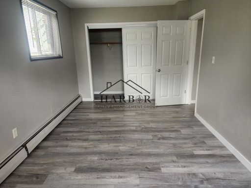 Listing photo thumbnail