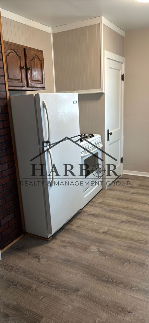 Austin House: 800 8th Avenue SE