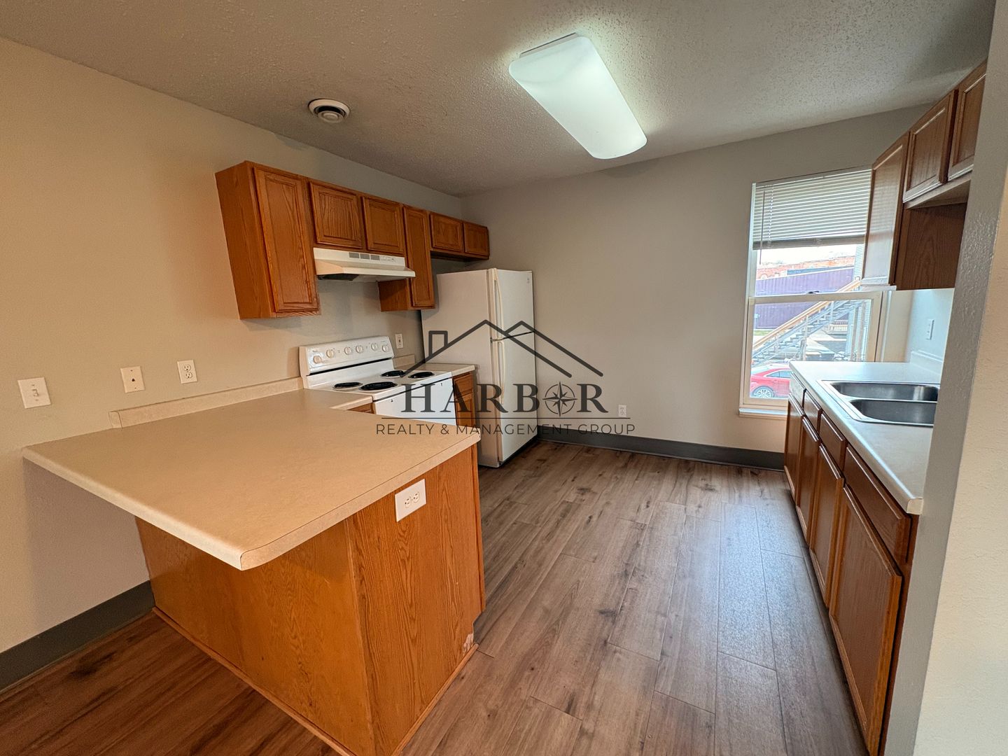 Spring Valley Apartment: 146 South Broadway Avenue